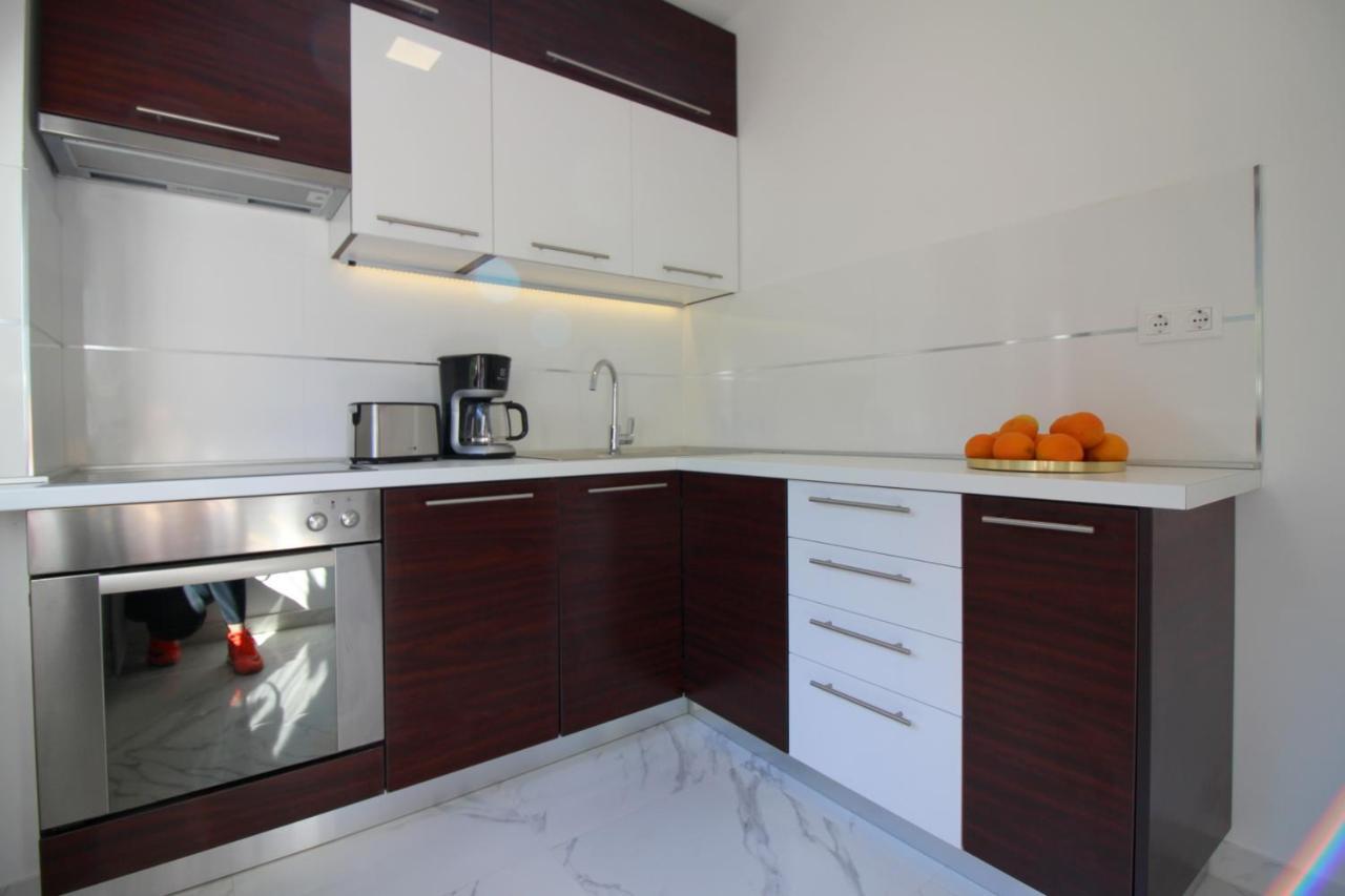 Modern Apartment Sabina With Nice Garden Пореч Екстериор снимка